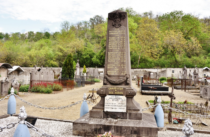 Monument-aux-Morts - Chadeleuf