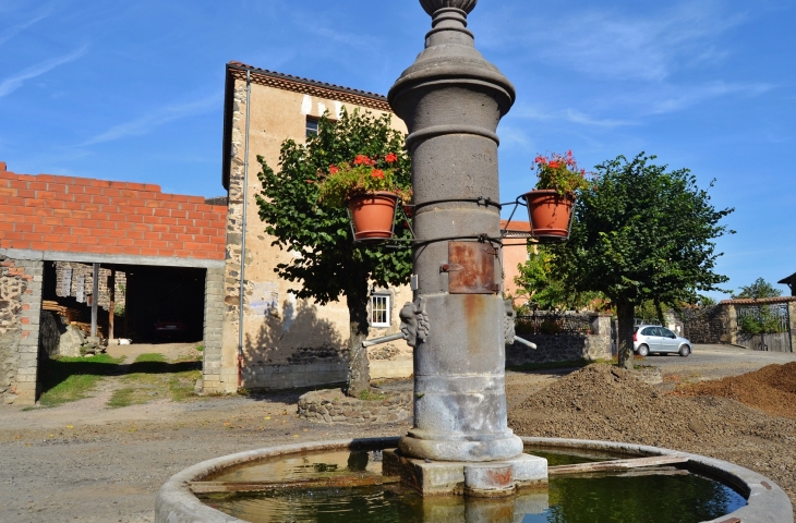 La Fontaine - Chalus