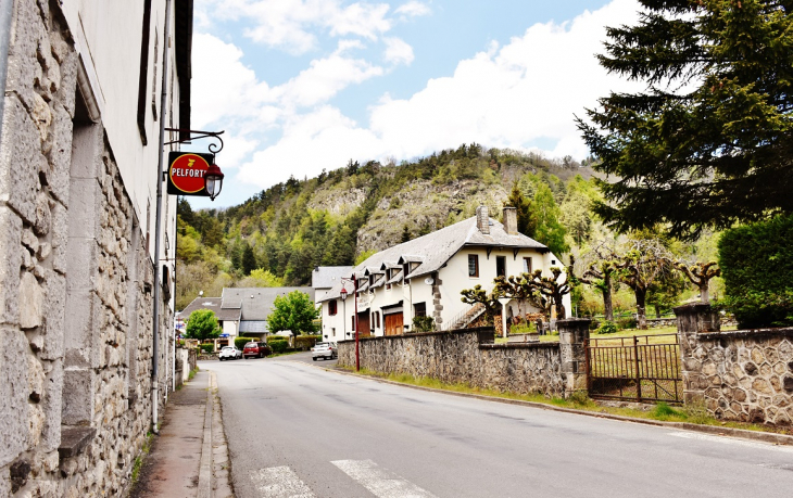 La Commune - Chambon-sur-Lac