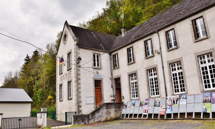 La Mairie - Chambon-sur-Lac