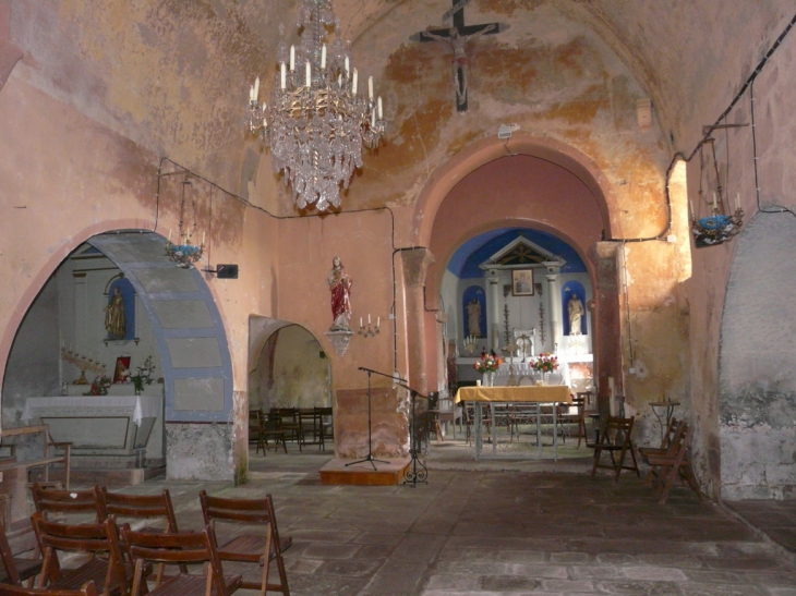 Intérieur de l'église - Chassagne