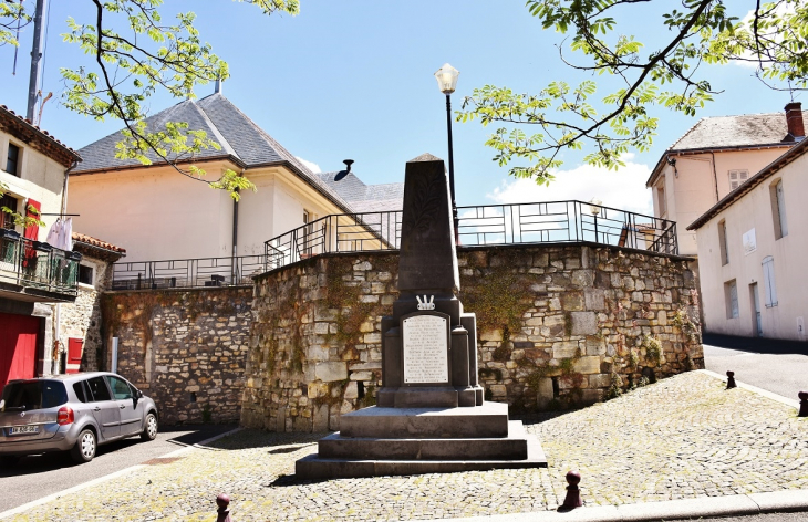 Monument-aux-Morts - Chauriat