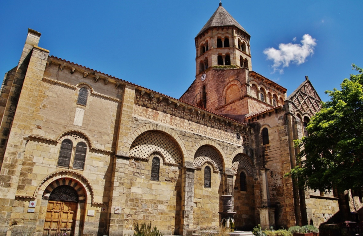  *église Saint-Julien - Chauriat