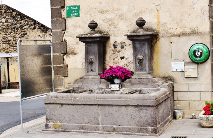 Fontaine - Collanges