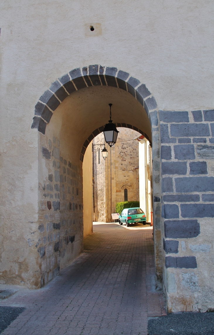 La Porte du Bourg - Cournon-d'Auvergne