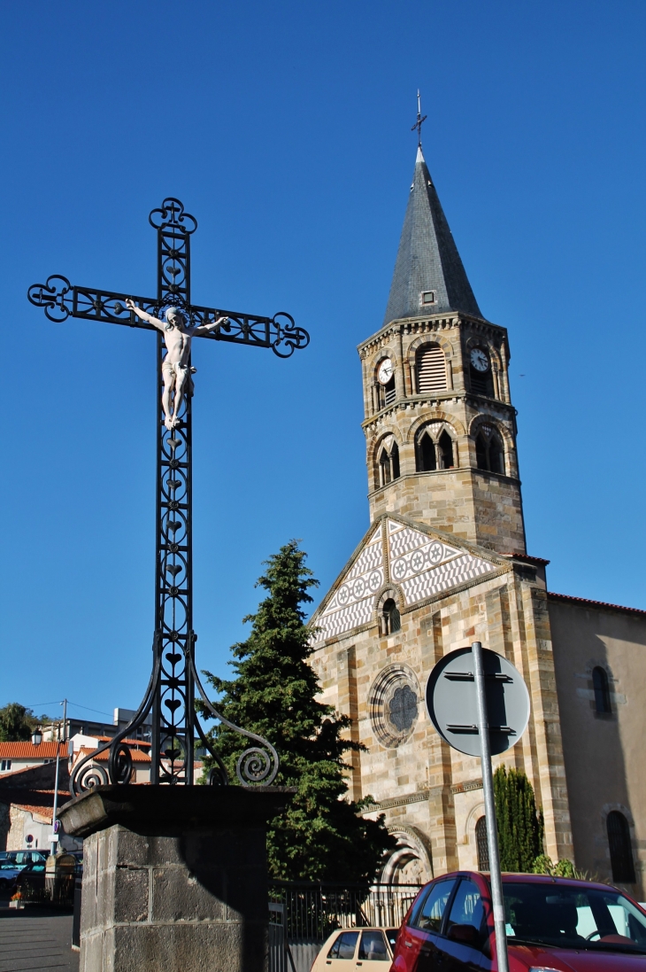 Calvaire et l'église St Martin - Cournon-d'Auvergne