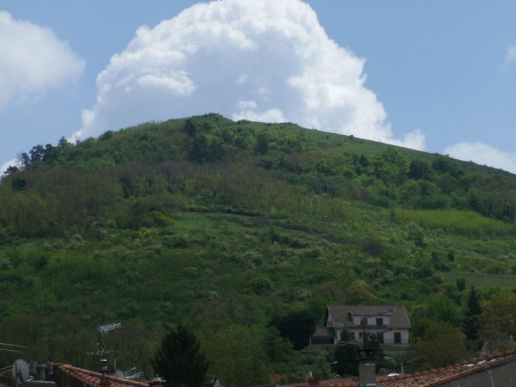 LLE PUY DE MUR - Dallet