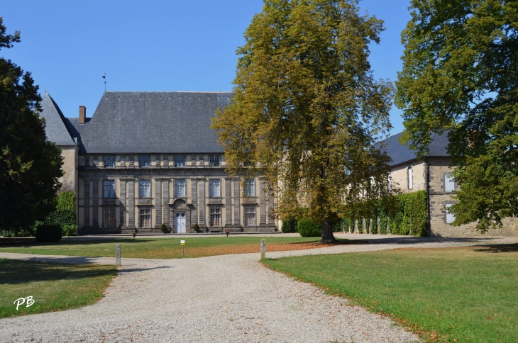 -Ecole Royale Militaire d'Effiat