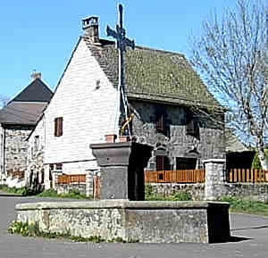 Fontaine de Banson - Gelles