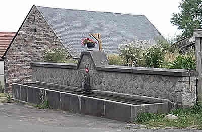 Fontaine de Mont-la-Côte - Gelles