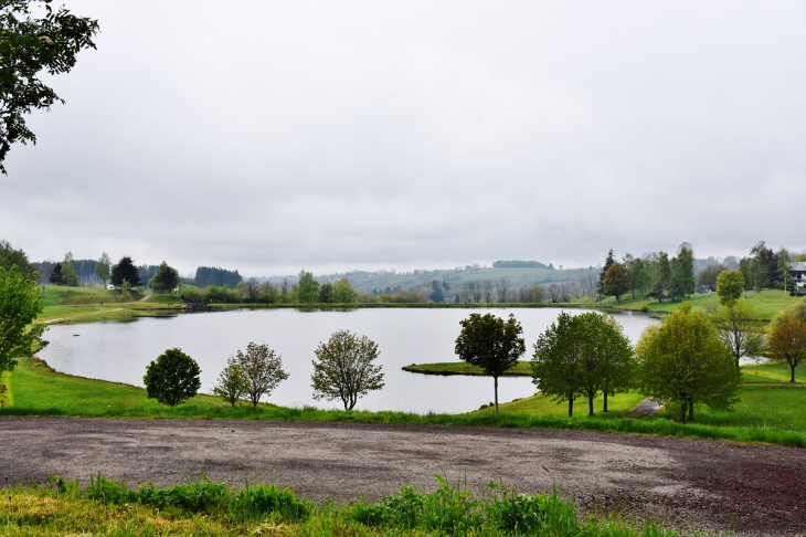 Etang - La Tour-d'Auvergne