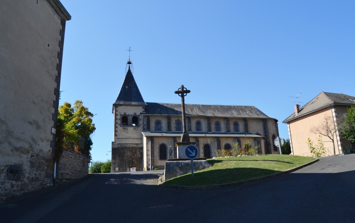 église Notre-Dame de Limons ( 16 Em Siècle )