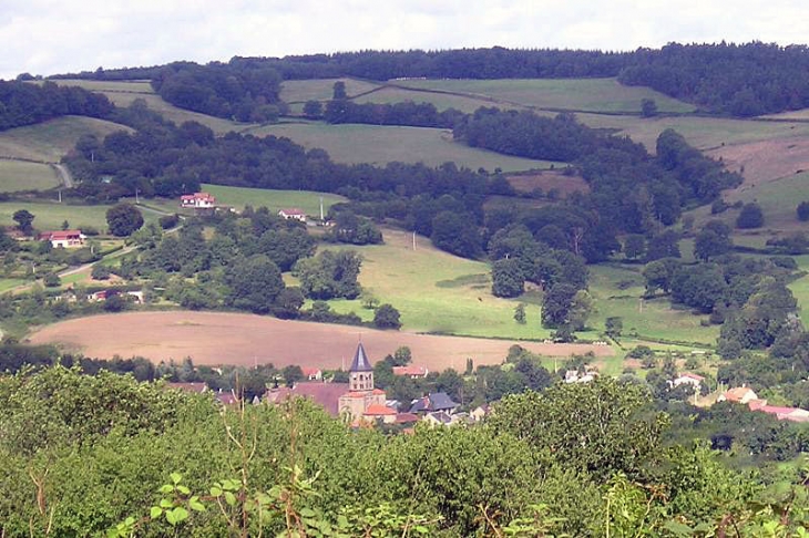 Vue sur le village - Menat