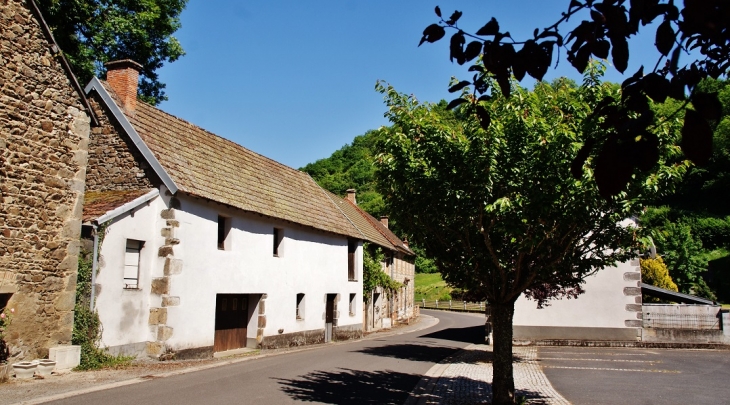 Le Village - Miremont