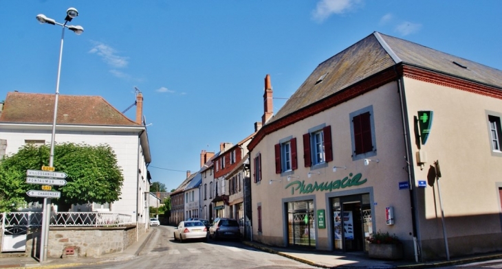 Le Village - Montel-de-Gelat