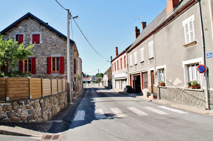 Le Village - Montel-de-Gelat