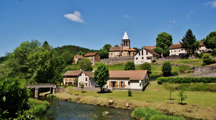 Le Village - Montfermy