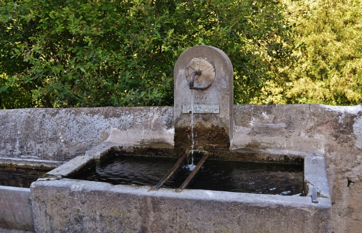 Fontaine - Neschers