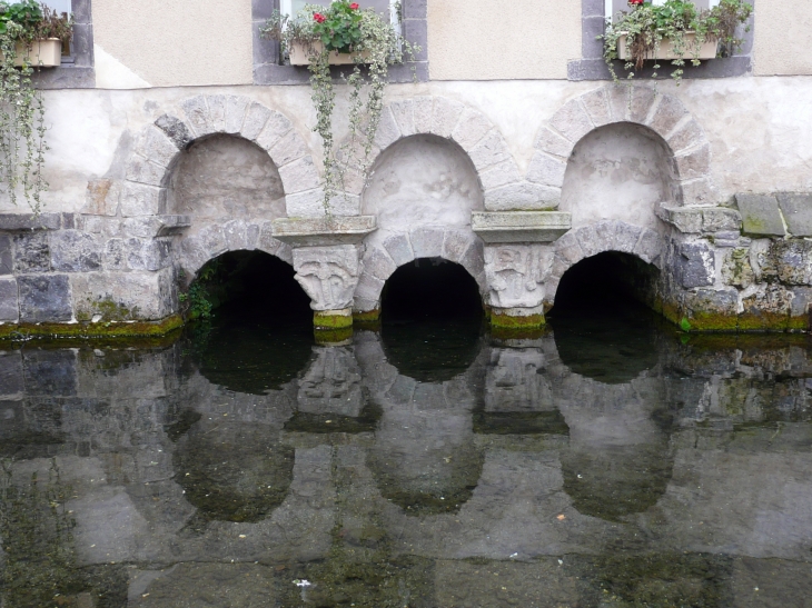 Fontaine St-Martial - Nohanent