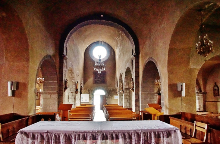  <<église Saint-Julien - Orcines