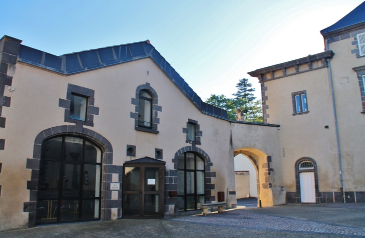 La Mairie - Pérignat-lès-Sarliève