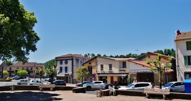 Le Village - Pontgibaud