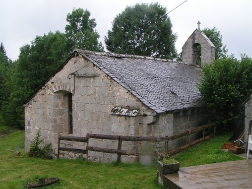 Arrière de la chapelle de l'Eclache - Prondines