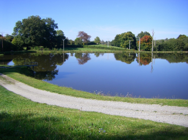 ETANG DE ST MAURICE - Roche-d'Agoux