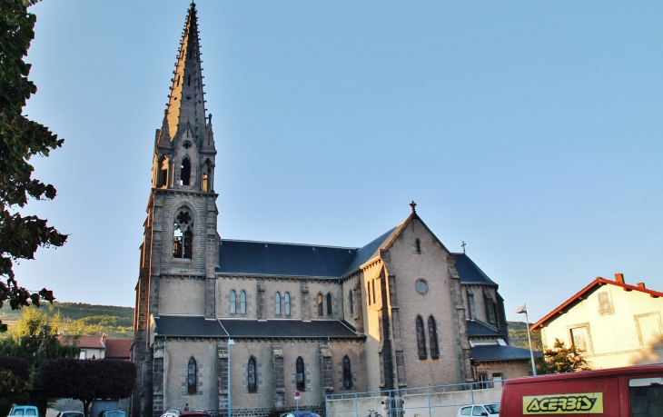 Eglise-st-amand - Saint-Amant-Tallende