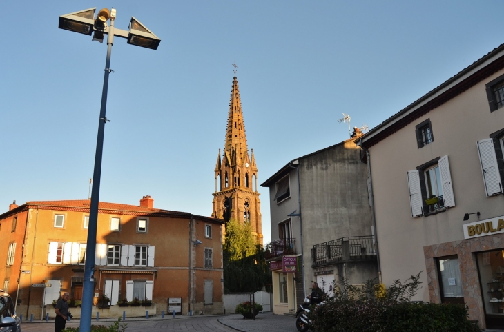 Eglise-st-amand - Saint-Amant-Tallende