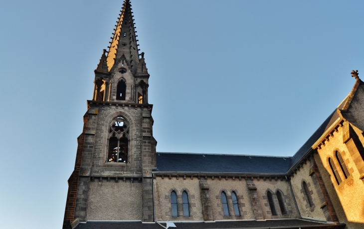 Eglise-st-amand - Saint-Amant-Tallende