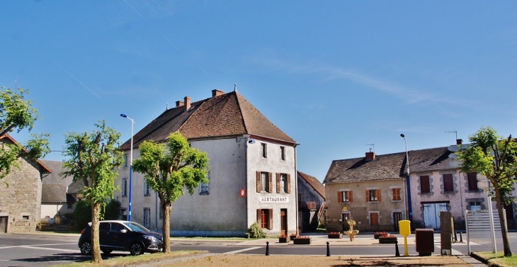 Le Village - Saint-Avit