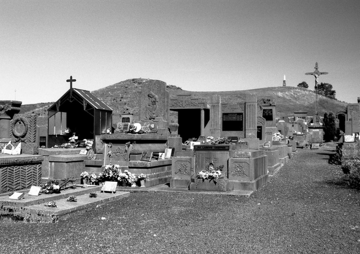 Cimétière - Saint-Donat