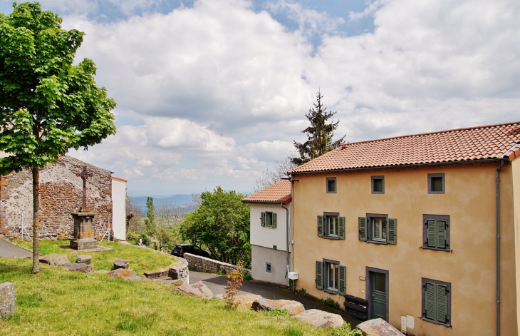 La Commune - Saint-Genès-Champanelle