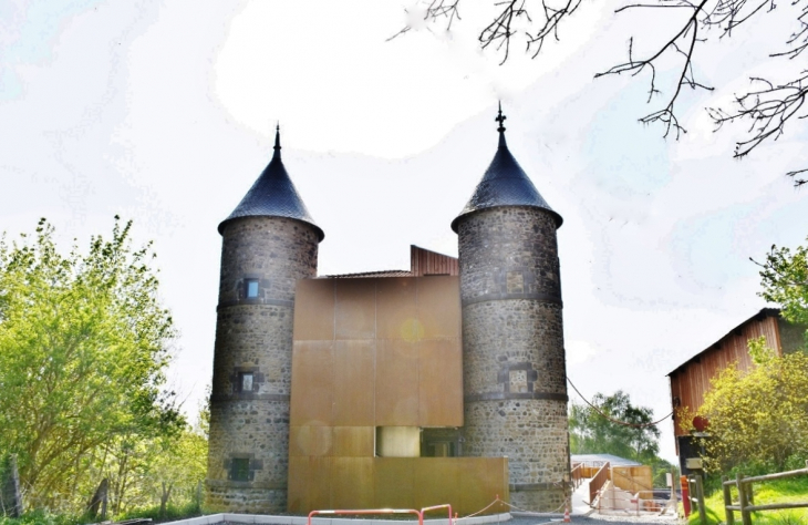 Château  - Saint-Genès-Champanelle