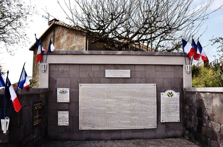 Monument-aux-Morts - Saint-Genès-Champanelle