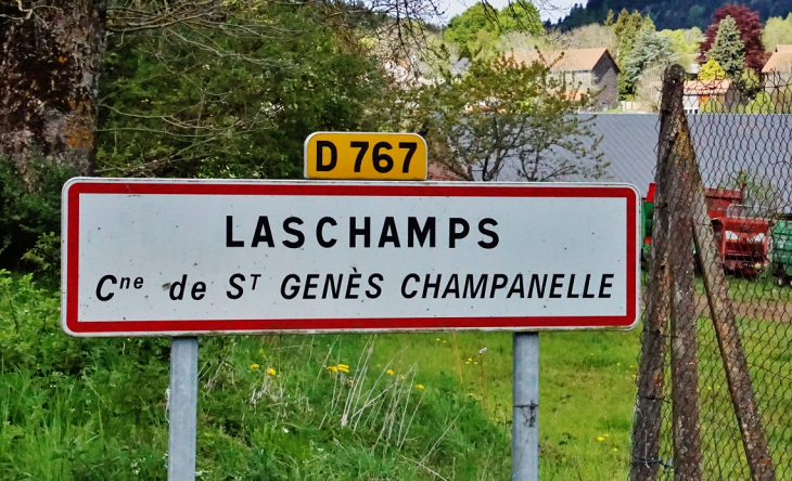  - Saint-Genès-Champanelle