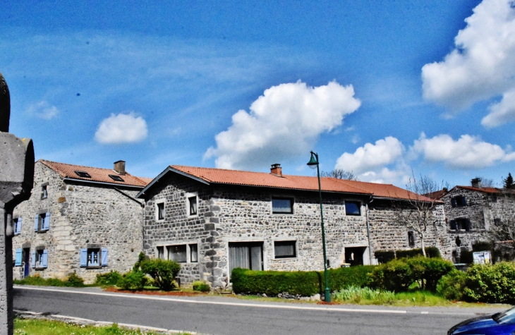  - Saint-Genès-Champanelle