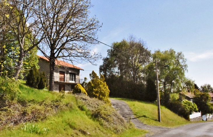 La Commune - Saint-Genès-Champanelle