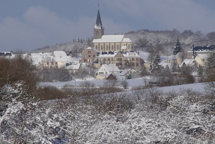 St Genès sous la neige - Saint-Genès-Champespe