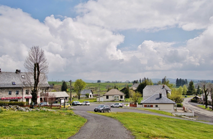 La Commune - Saint-Genès-Champespe