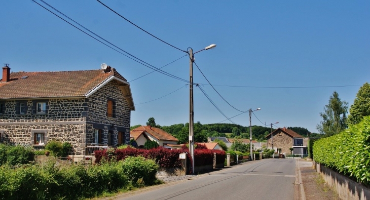 Le Village - Saint-Jacques-d'Ambur