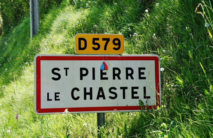  - Saint-Pierre-le-Chastel