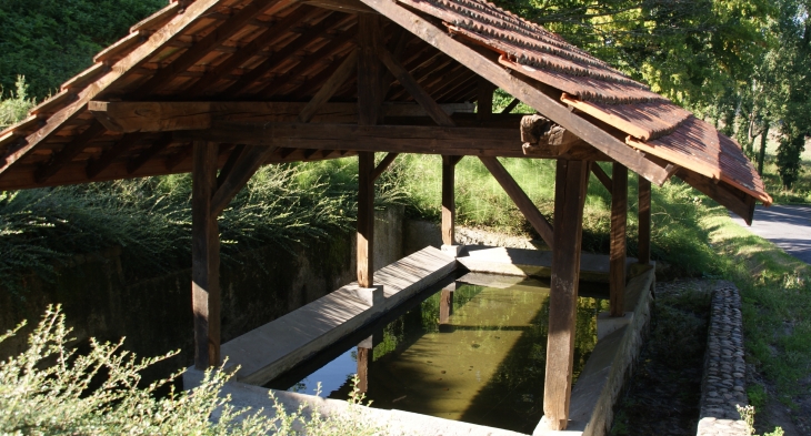 Ancien Lavoir - Saint-Priest-Bramefant