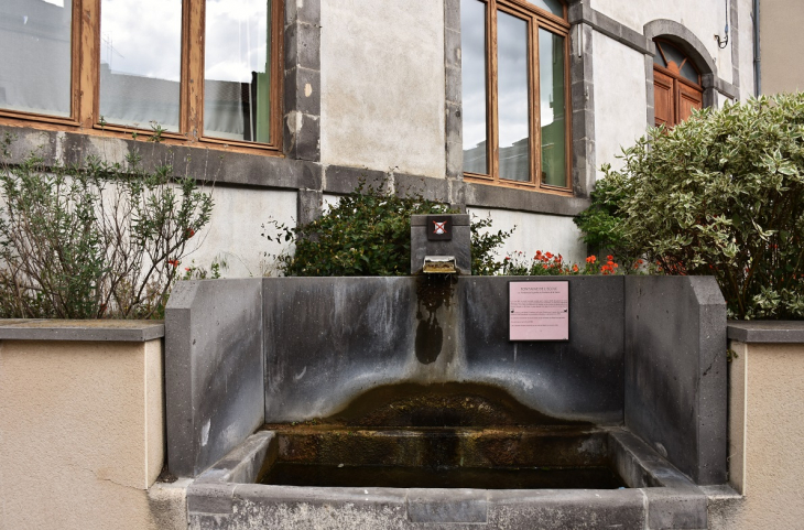 Fontaine - Saint-Sandoux