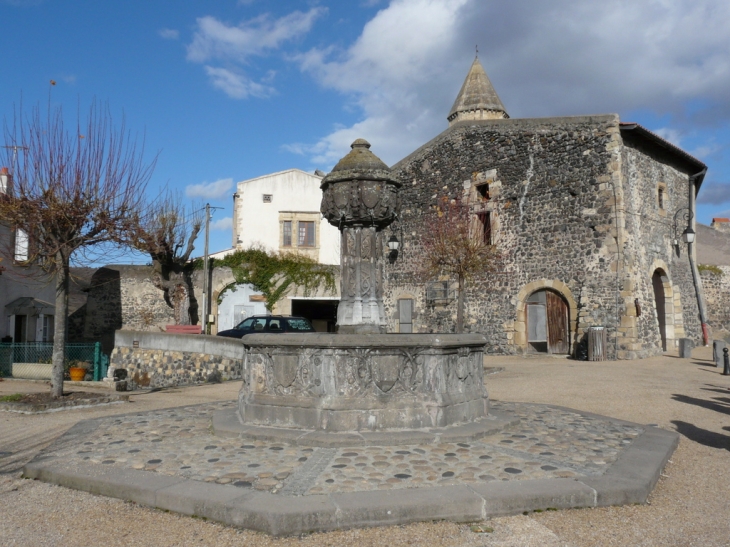 La fontaine - Saint-Saturnin