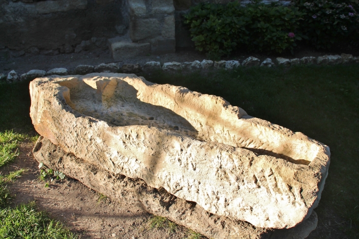 Sarcophage - Saint-Saturnin