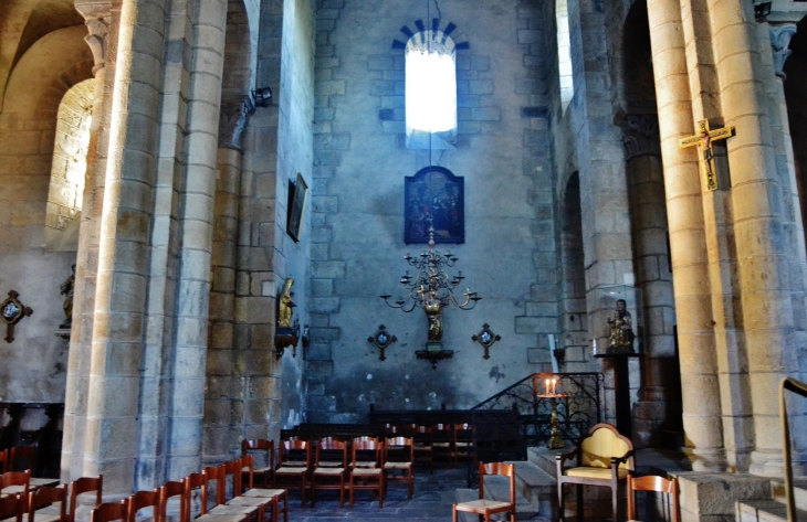 ++église Saint-Saturnin ( Crypte )