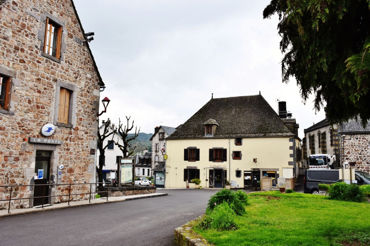 La Commune - Saint-Sauves-d'Auvergne