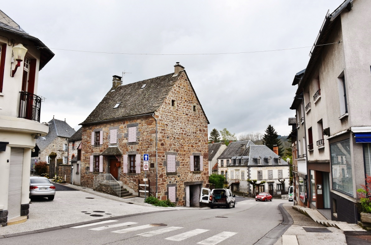 La Commune - Saint-Sauves-d'Auvergne